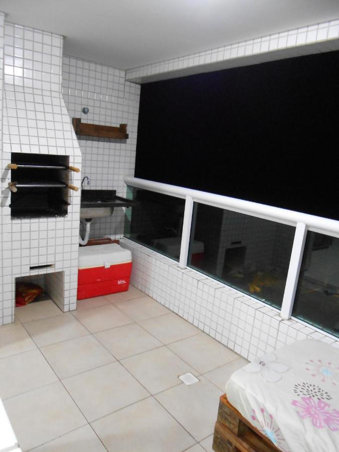 Apto Varanda Gourmet Frente Ao Mar Praia Grande (Santos) Exterior photo