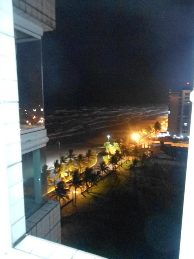 Apto Varanda Gourmet Frente Ao Mar Praia Grande (Santos) Exterior photo