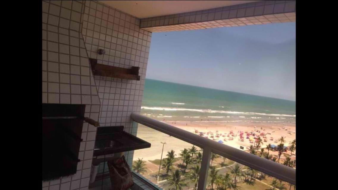 Apto Varanda Gourmet Frente Ao Mar Praia Grande (Santos) Exterior photo